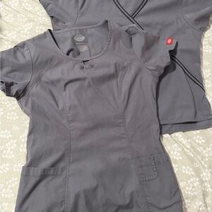 Cherokee Gray Scrub Top with Pockets